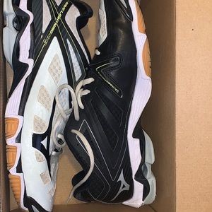 Mizuno Volleyball Shoes